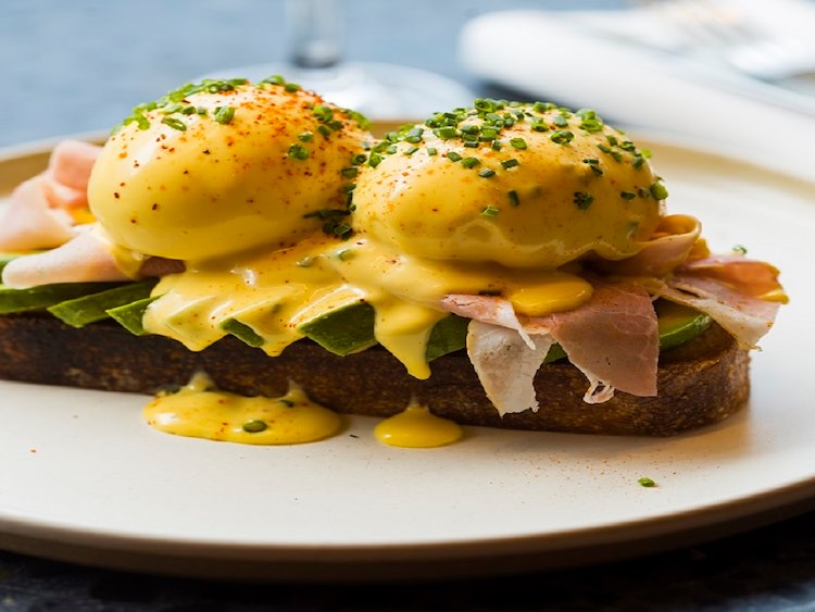 Huevos Benedictinos
